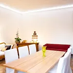 Habitat's Colosseum-monti 4br Penthouse With Terrace * روما