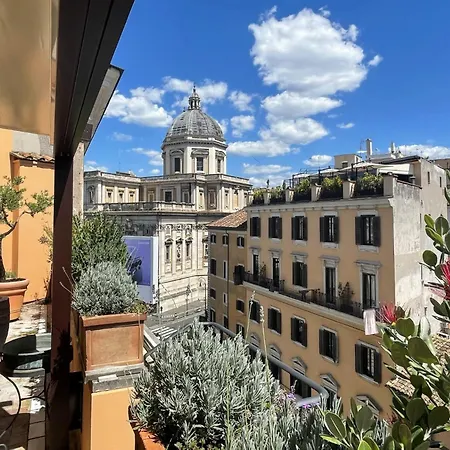 Habitat's Colosseum-monti 3br Penthouse With Terrace
