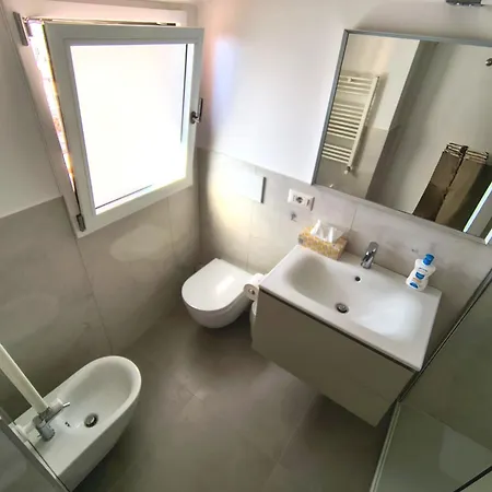 Habitat's Colosseum-monti 3br Penthouse With Terrace Appartement Rome