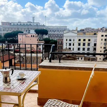 Habitat's Colosseum-monti 3br Penthouse With Terrace Appartement *